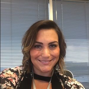 Meet your Posher, Pamela